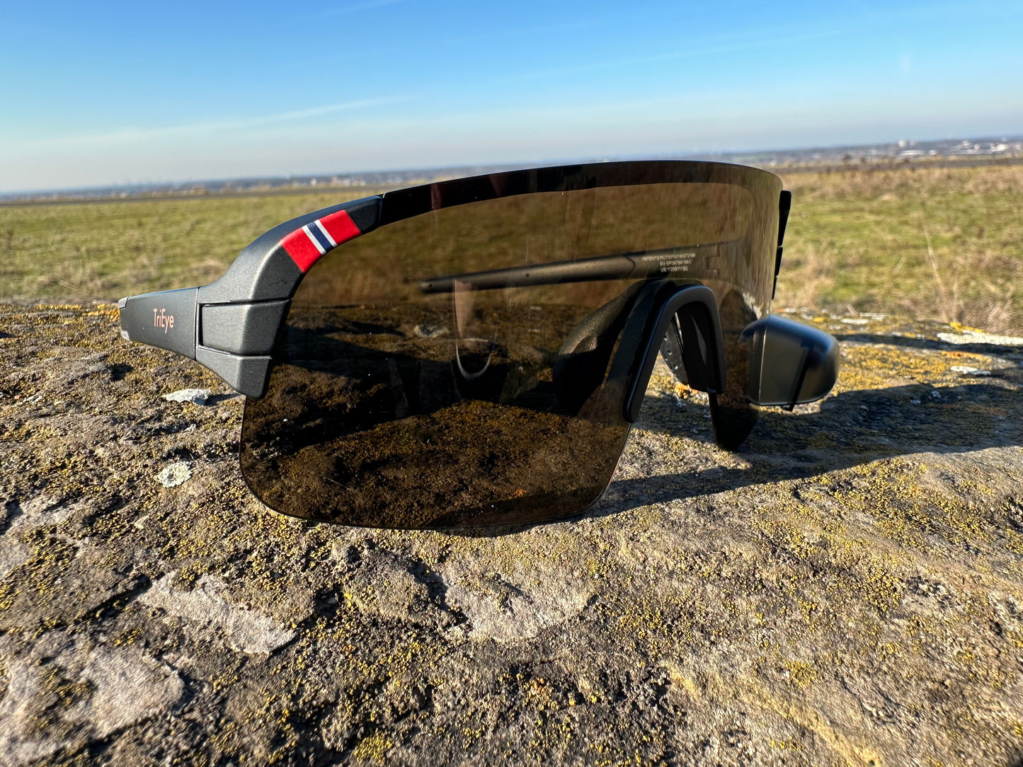 TriEye Sport-Sonnenbrille HD mit integriertem Rückspiegel (Limited Edition)